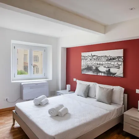 Mona Lisa - Boutique In Apartment