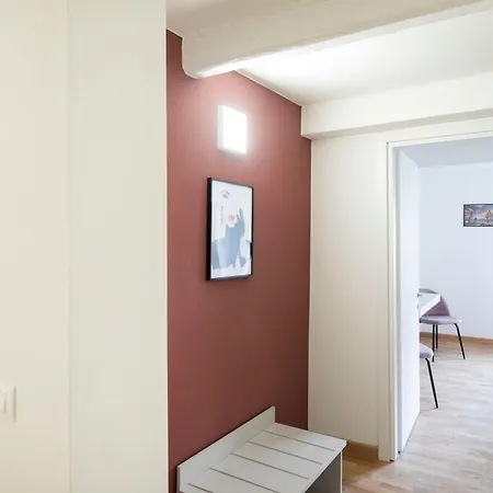 Mona Lisa - Boutique In Apartment